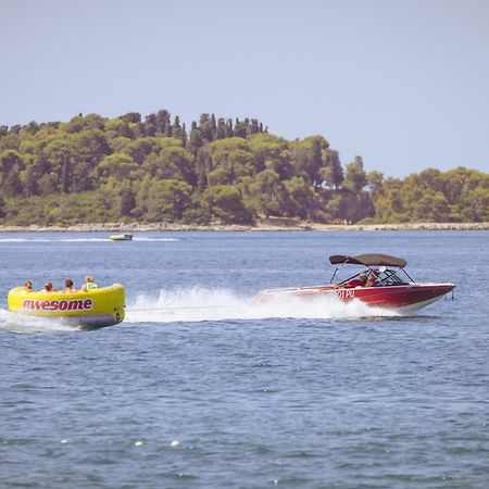 Camping Bi-Village - Roan Valbandon Bagian luar foto