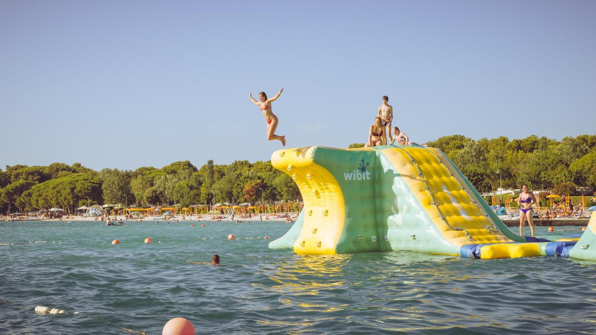 Camping Bi-Village - Roan Valbandon Bagian luar foto