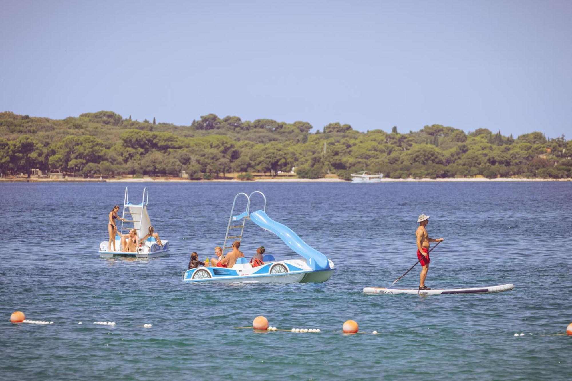Camping Bi-Village - Roan Valbandon Bagian luar foto